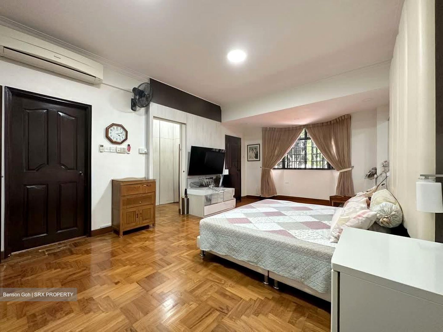 Phillips Avenue (D19), Terrace #572943461